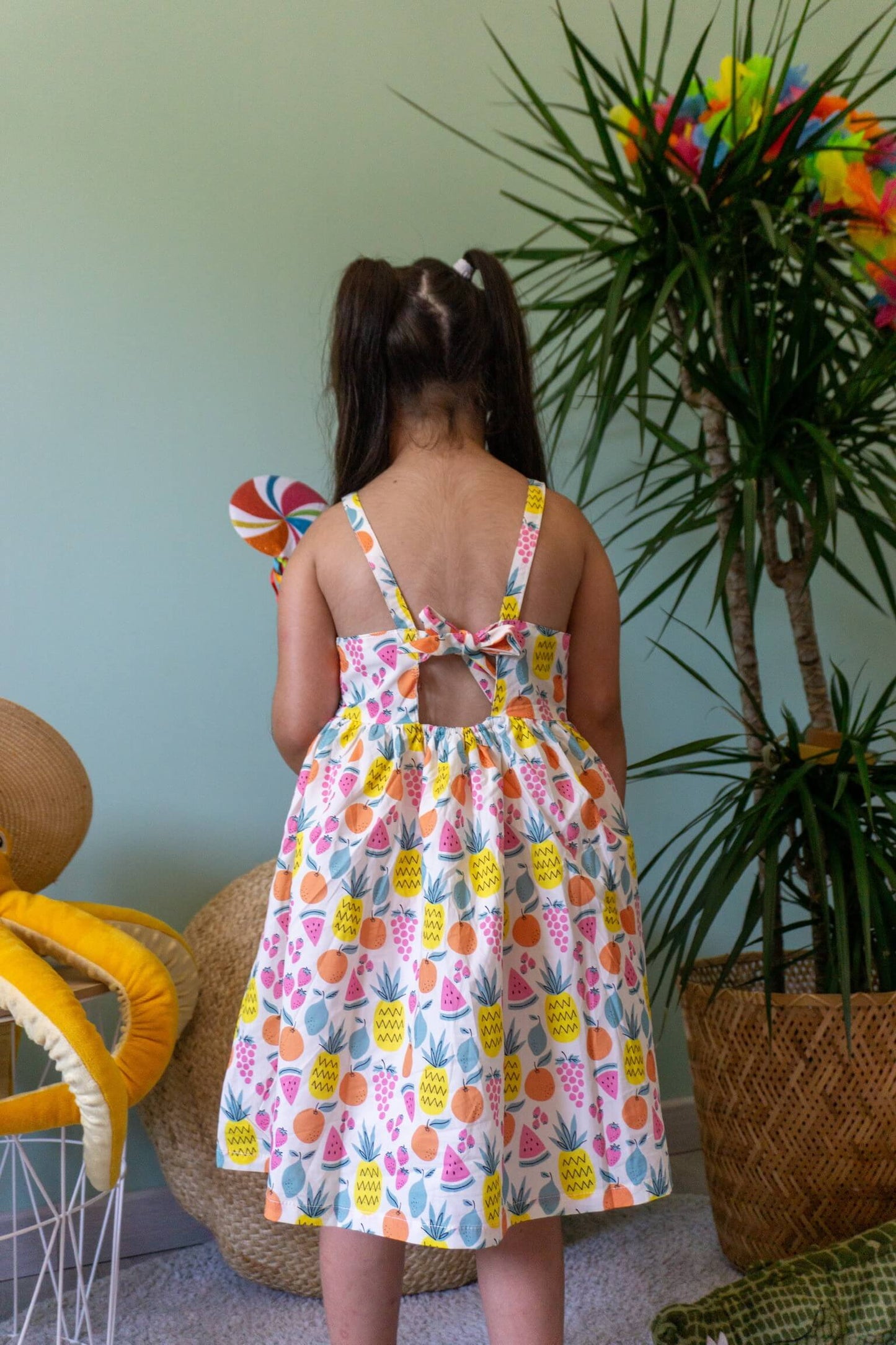 Robe à bretelles imprimé fruits